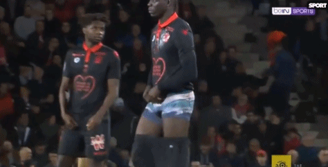 图片报：法兰克福关注美因茨24岁日本中场佐野海舟